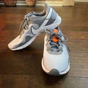 Nike Legend Essential 2